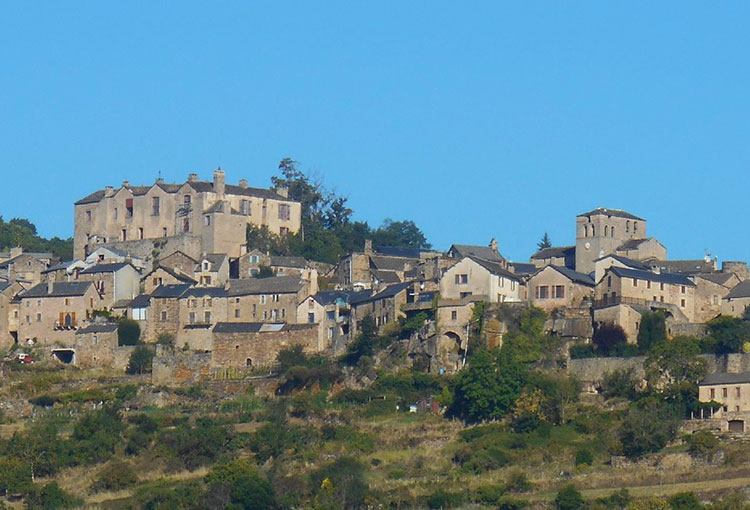 Visite village Castelnau en Aveyron